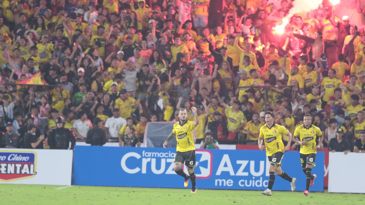 Barcelona SC recibe a Técnico Universitario en LigaPro 2026.