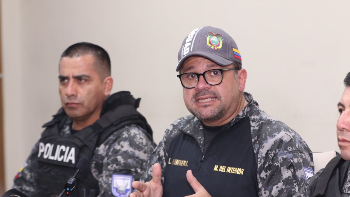 Detienen a mujer por secuestro extorsivo, exigía $15.000.