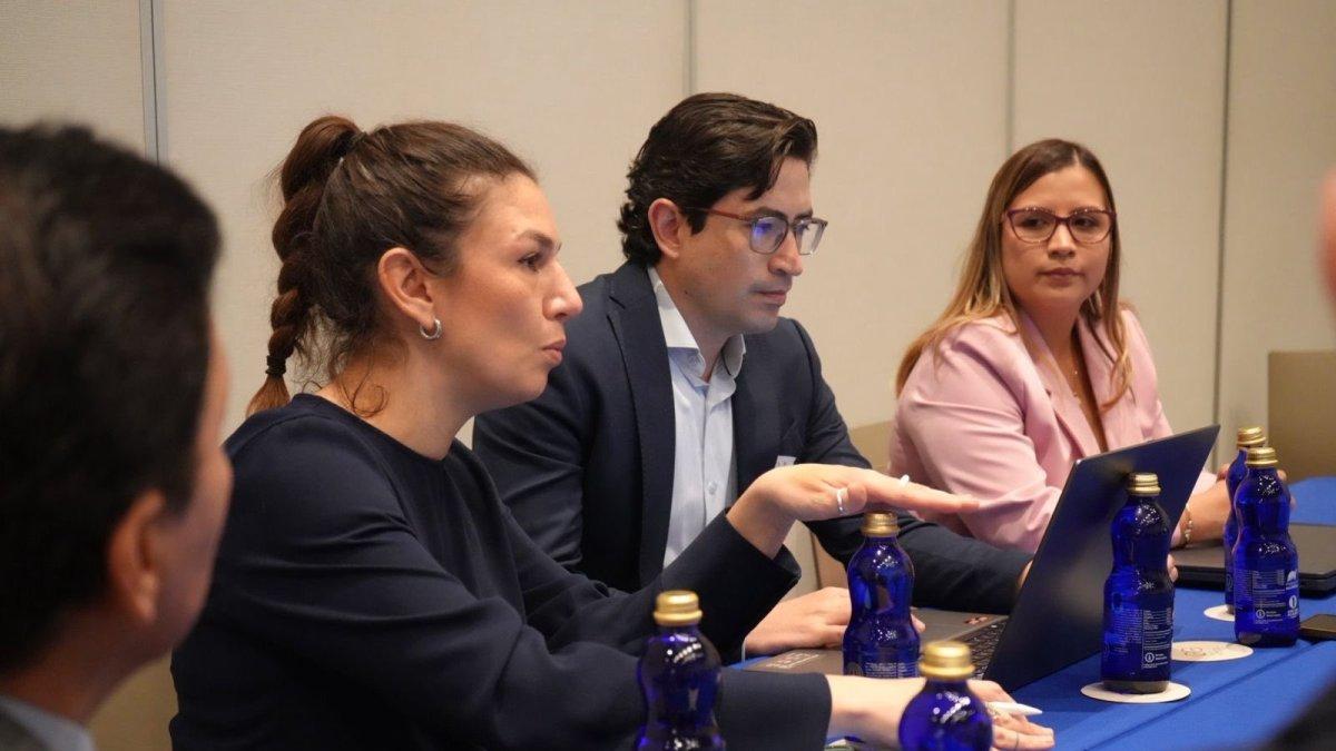 Un taller para la construcción de la taxonomía verde nacional con la
participación del sector financiero privado y público del Ecuador.