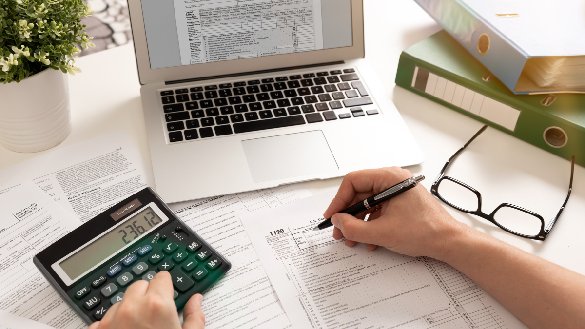 Contribuyentes tienen nuevo plazo para declarar impuestos tras problemas técnicos del SRI.