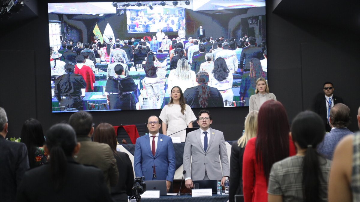 La ley urgente sobre la construcción de vivienda social se trató en Cuenca.
