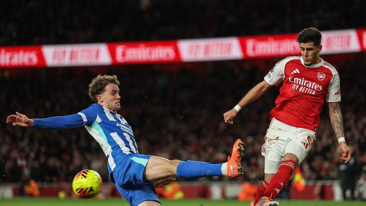 Piero Hincapié será titular en la zaga de Arsenal.