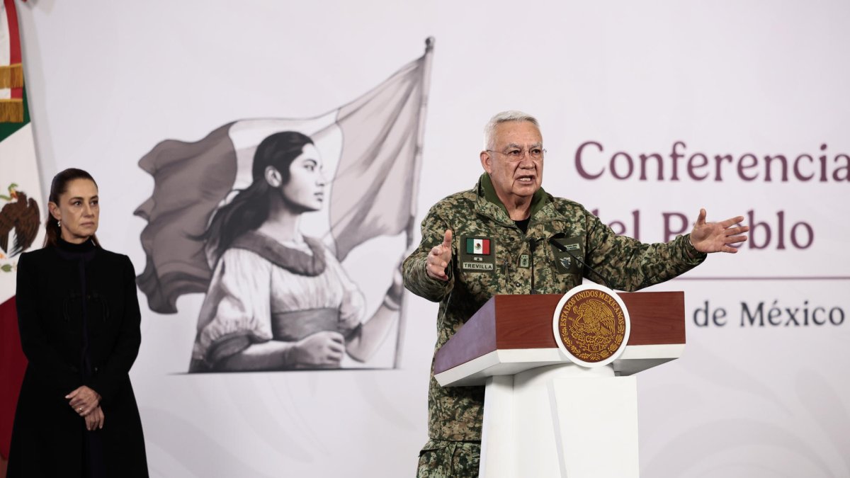 Ricardo Trevilla, secretario de la Defensa Nacional, durante la rueda de prensa de este lunes en el Palacio Nacional de Ciudad de México.