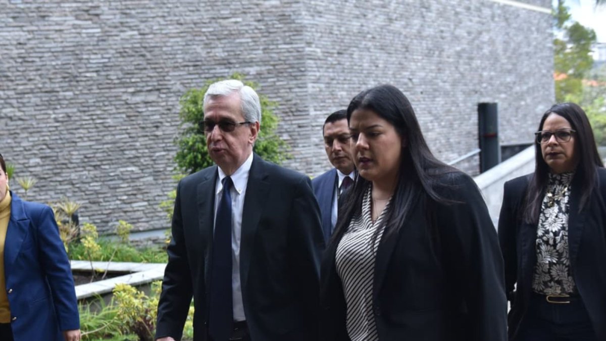 Enrique Herrería, secretario jurídico de la Presidencia, presentó la ley económica urgente a la Asamblea Nacional a finales de enero de 2026.