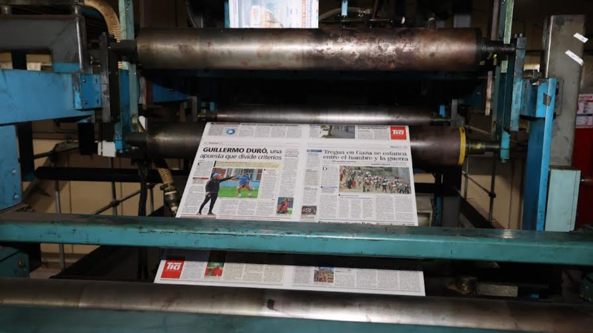 Gráficos Nacionales S. A. (GRANASA) es la empresa editora de los diarios EXPRESO y EXTRA.