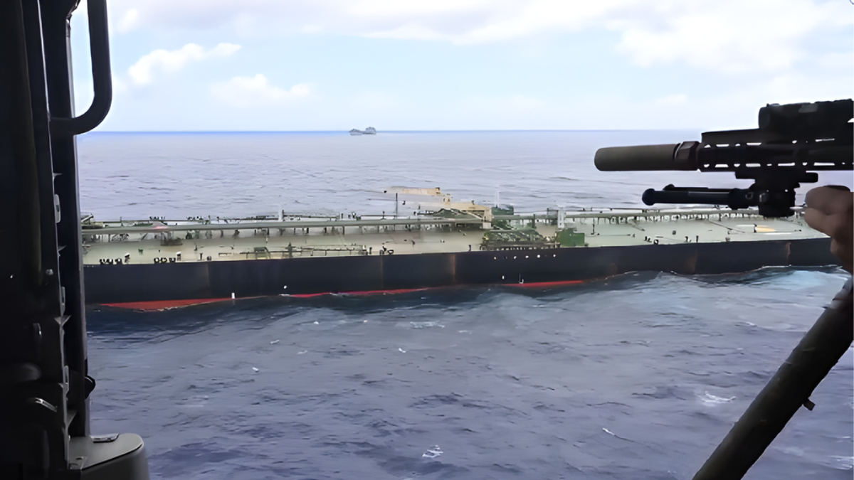 La embarcación violaba el bloqueo decretado por el presidente Donald Trump sobre operaciones de crudo en el Caribe.