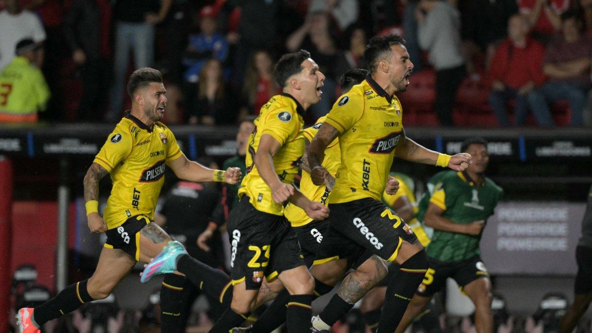 El festejo de Barcelona SC en el estadio Diego Armando Maradona.