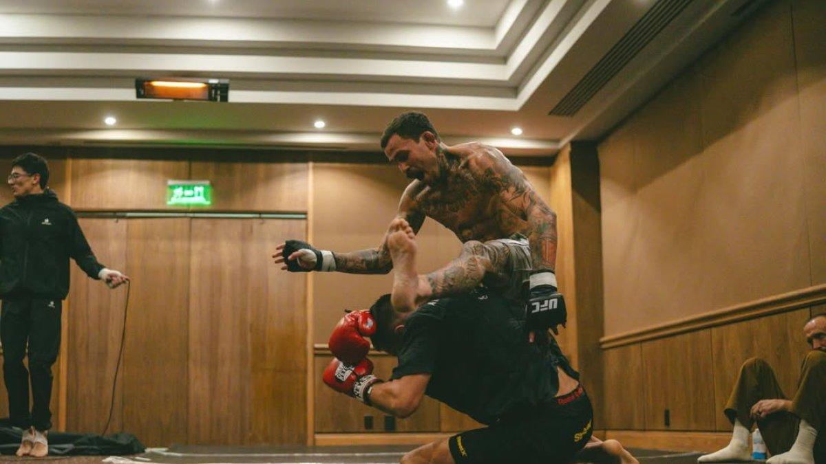 El ecuatoriano en una de las últimas prácticas en la sede del UFC México.