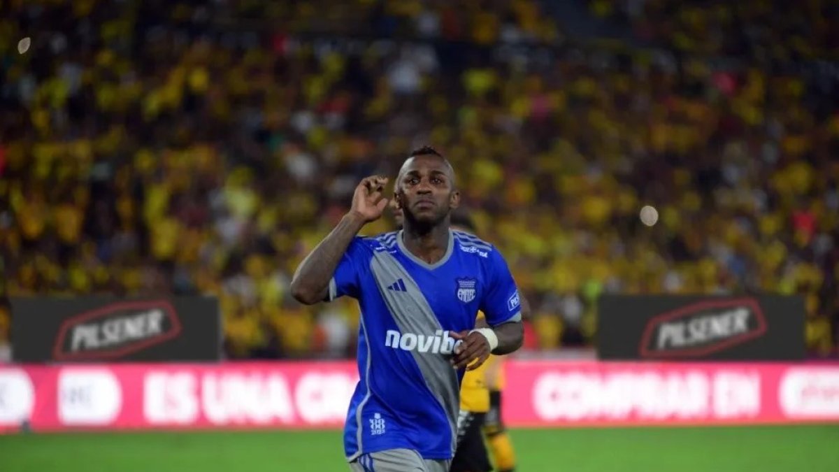 Miller Bolaños firmó con Emelec cuando Jorge Guzmán aún era presidente de los azules.