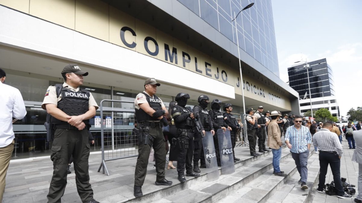 Ambiente desde el Complejo Judicial Norte de Quito, donde se declaró fallida la audiencia en el Caso Goleada.