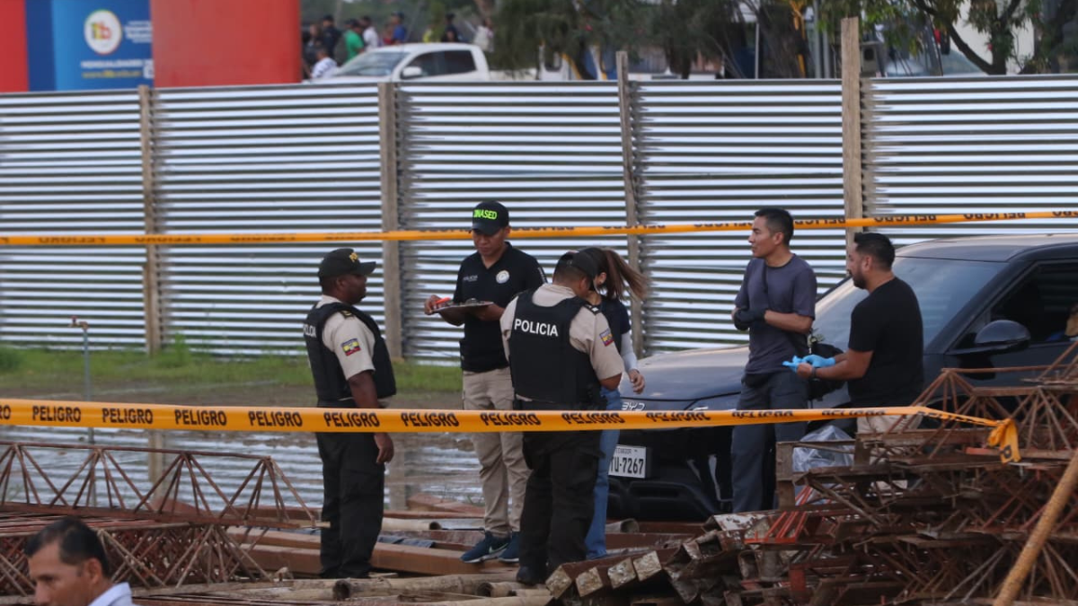 Asesinato de una persona en La Aurora.