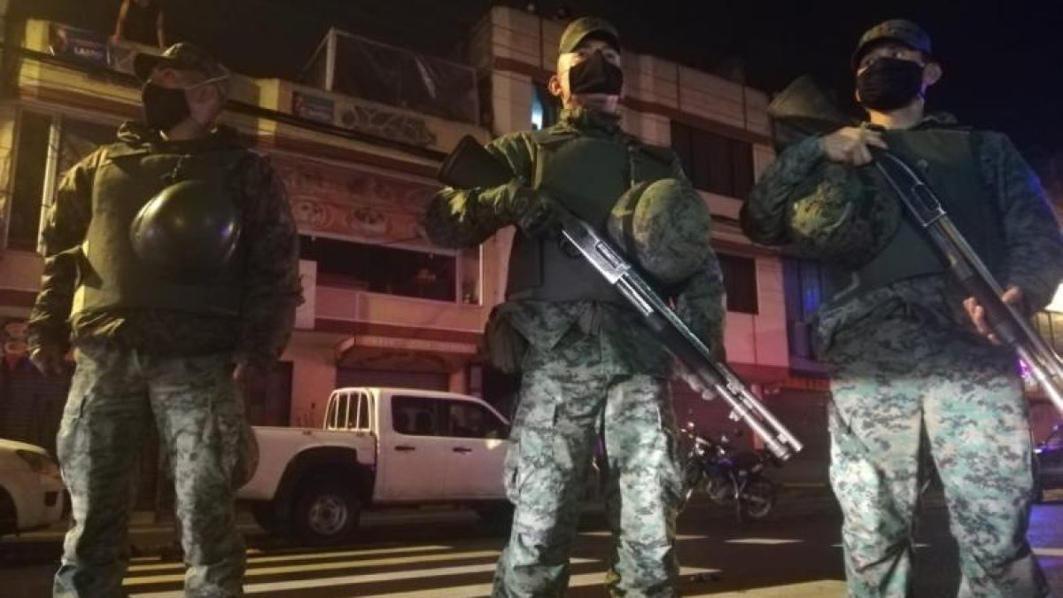 El presidente Daniel Noboa anunció un nuevo toque de queda que regirá desde el 15 de marzo de 2026 en Guayas, Los Ríos, Santo Domingo y El Oro