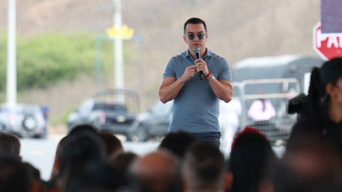 Universidad Católica acudió la semana pasada al estadio Rodrigo Paz Delgado para cumplir con el reglamento, pese a conocer que Emelec no se presentaría.