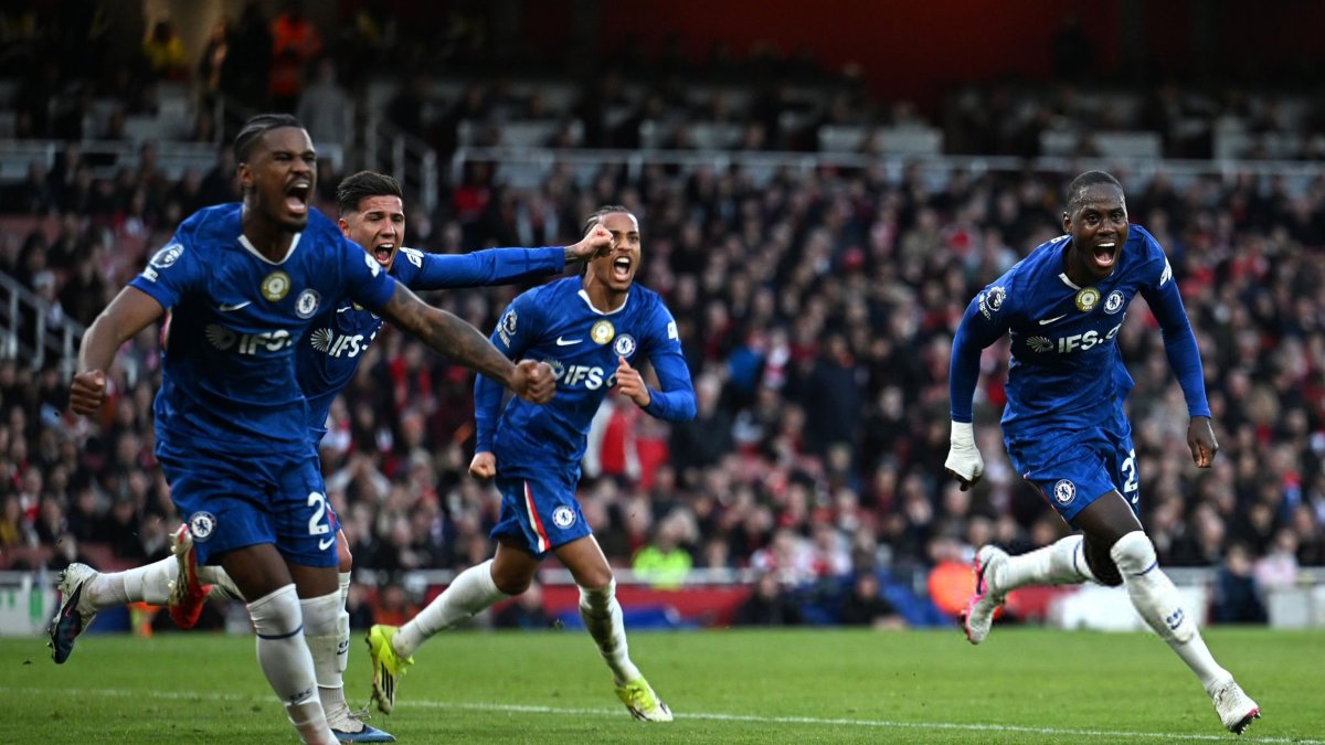 Chelsea busca dar la sorpresa en Villa Park.