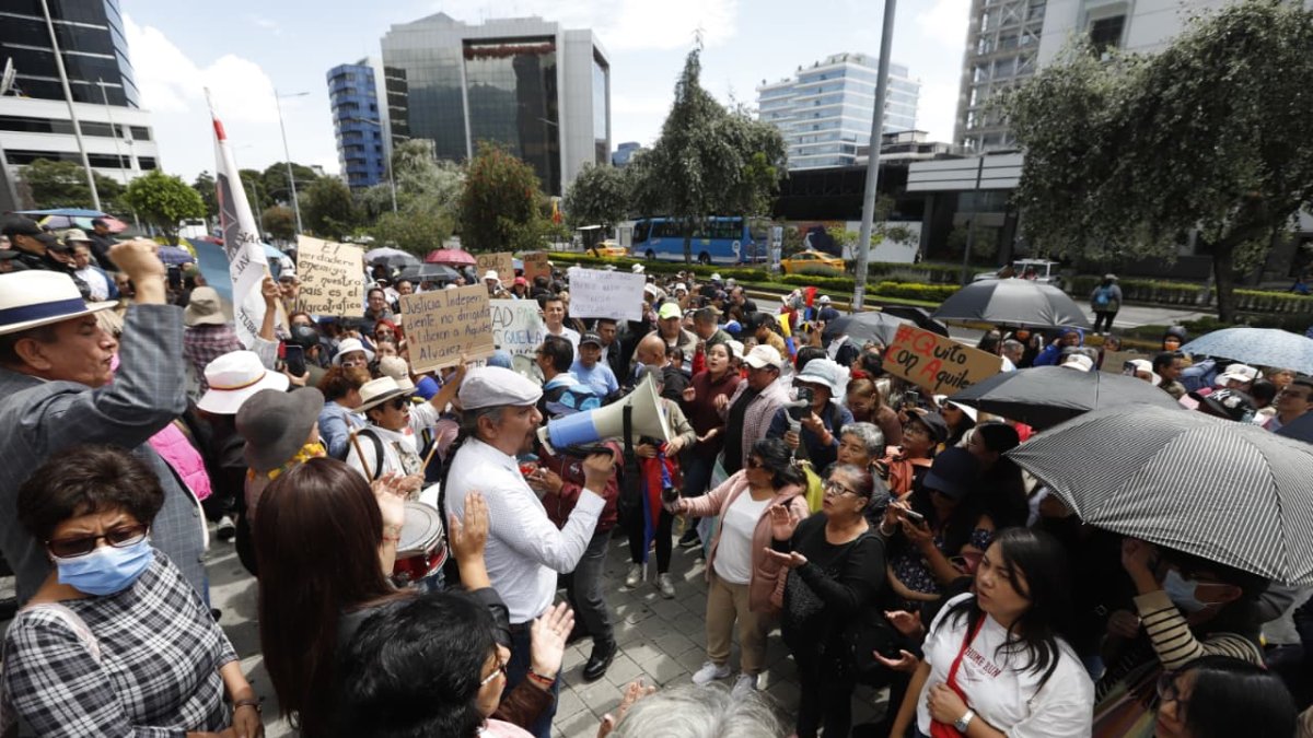 La audiencia de apelación fue declarada fallida el 2 de marzo de 2026 por ausencia del fiscal. Así lucieron los alrededores