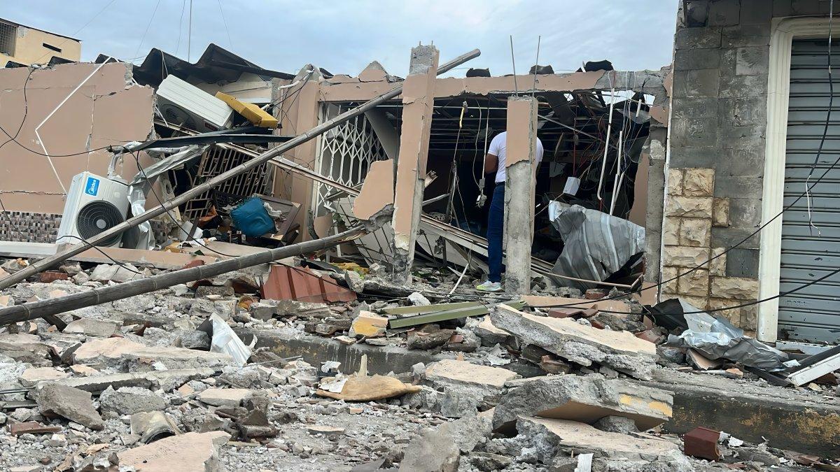 La vivienda quedó con severos daños estructurales tras la detonación registrada en el barrio Del Seguro, en Machala.