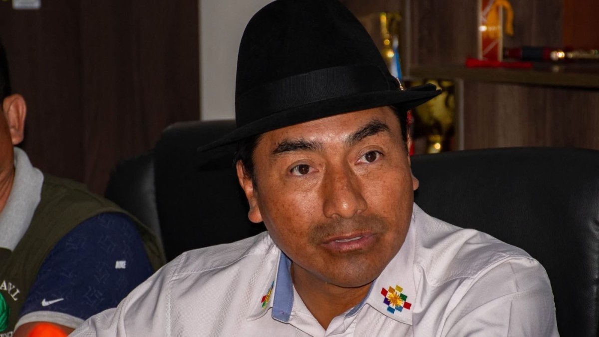 Leonidas Iza advierte que la ley de minería amenaza territorios, agua y derechos de las comunidades.