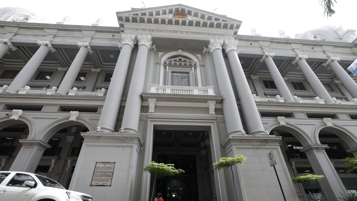 Fachada del Palacio Municipal de Guayaquil.