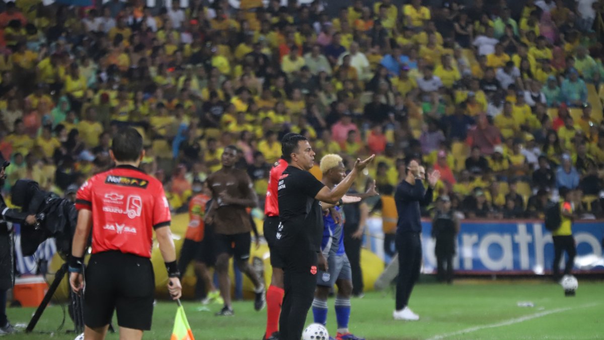 Barcelona SC ganó 1-0 a Barcelona SC en el Clásico del Astillero.