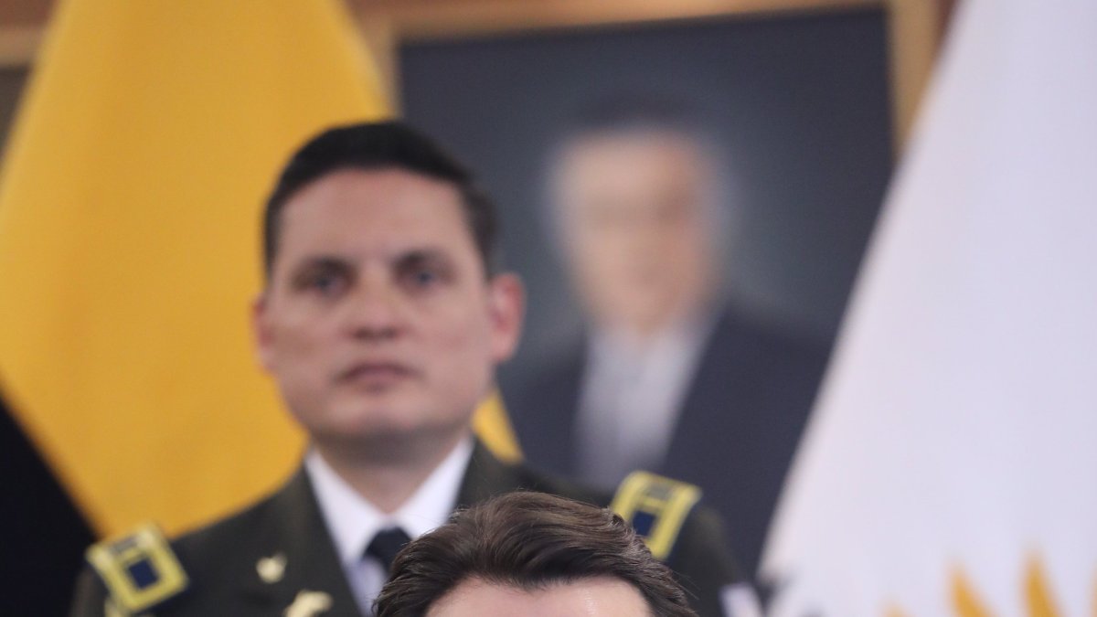 Niels Olsen anunció la suspensión del tratamiento del pedido para levantar la inmunidad del asambleísta Juan González.