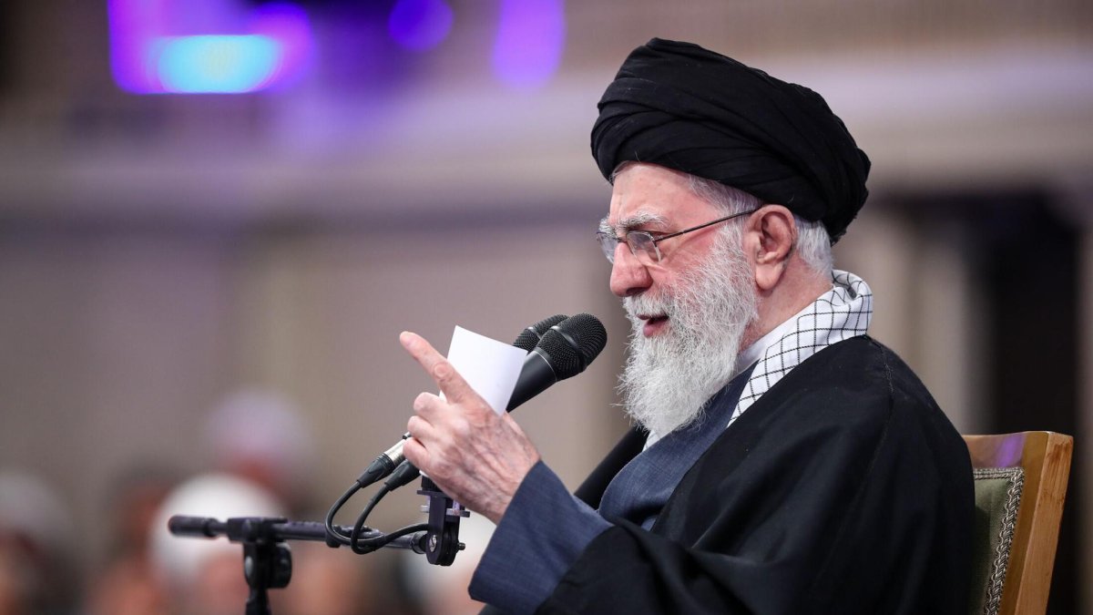 Donald Trump confirma la muerte del líder supremo iraní Alí Jameneí tras ataques EE. UU.-Israel