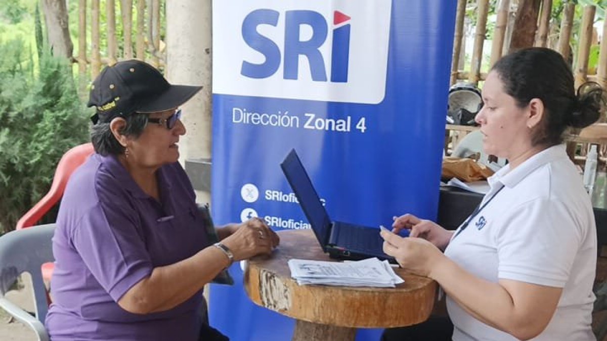 La devolución del IVA (Impuesto al Valor Agregado) es un trámite que se realiza en el Servicio de Rentas Internas (SRI).