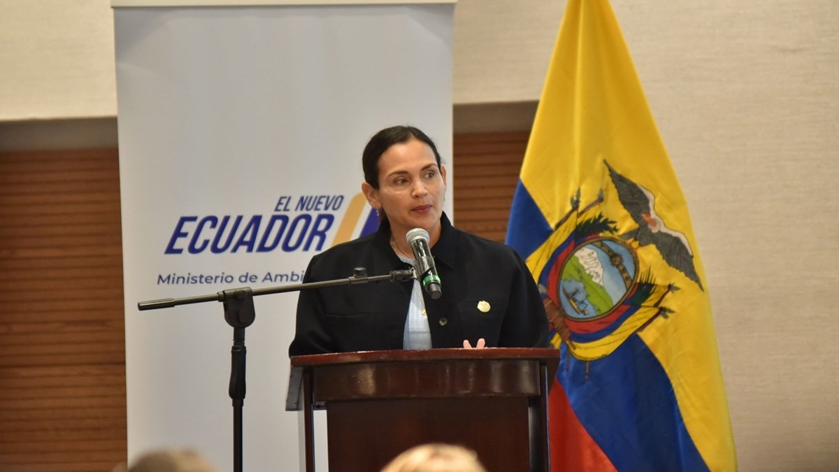 La ministra de Ambiente y Energía, Inés Manzano, participó hoy en la presentación del proyecto de Ciclo Combinado de 400 MW.