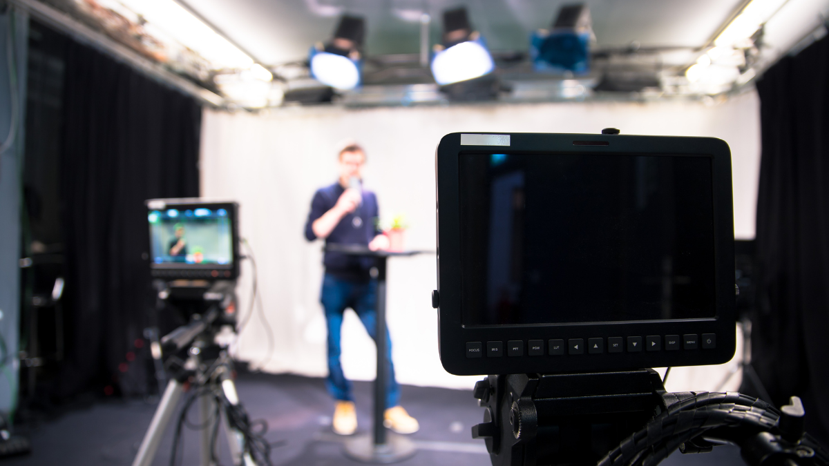 La iniciativa permite que los programas atléticos universitarios operen sus propios canales.