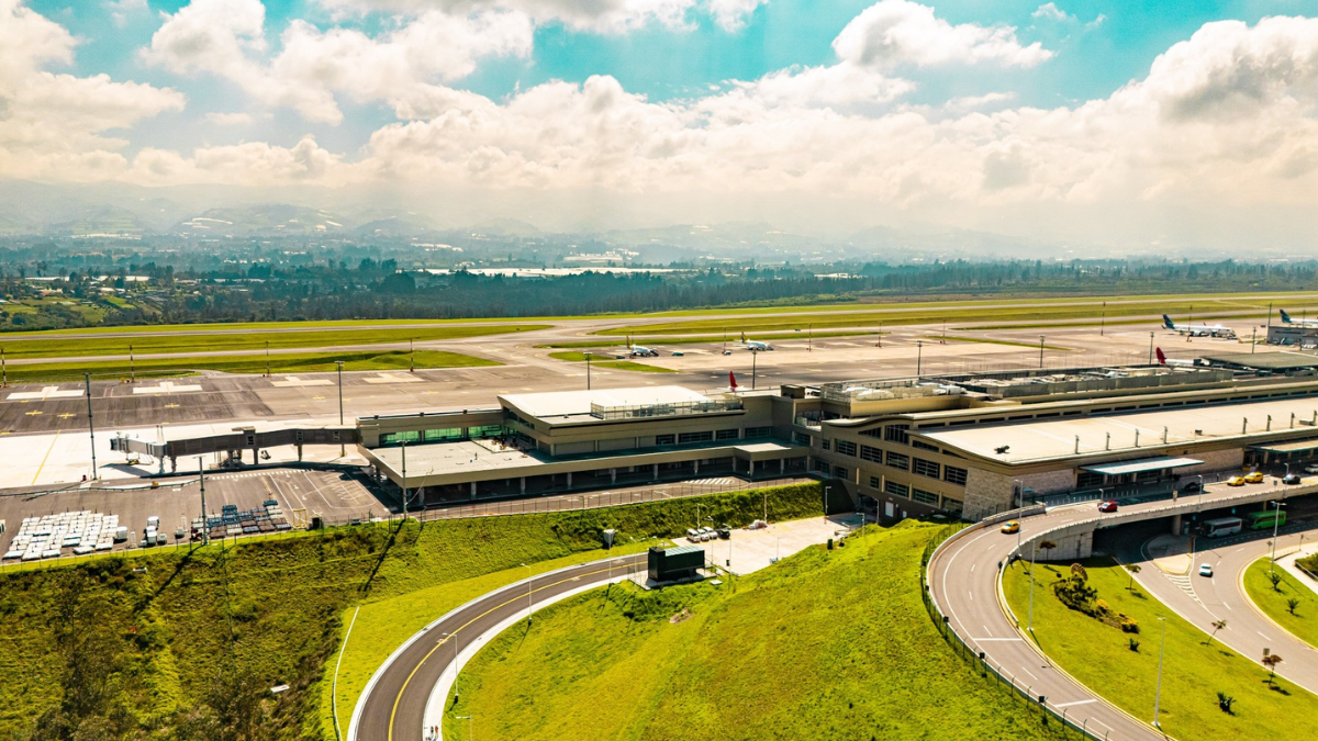 El Aeropuerto Mariscal Sucre de Quito tendrá varias fechas de cierre por mantenimiento.