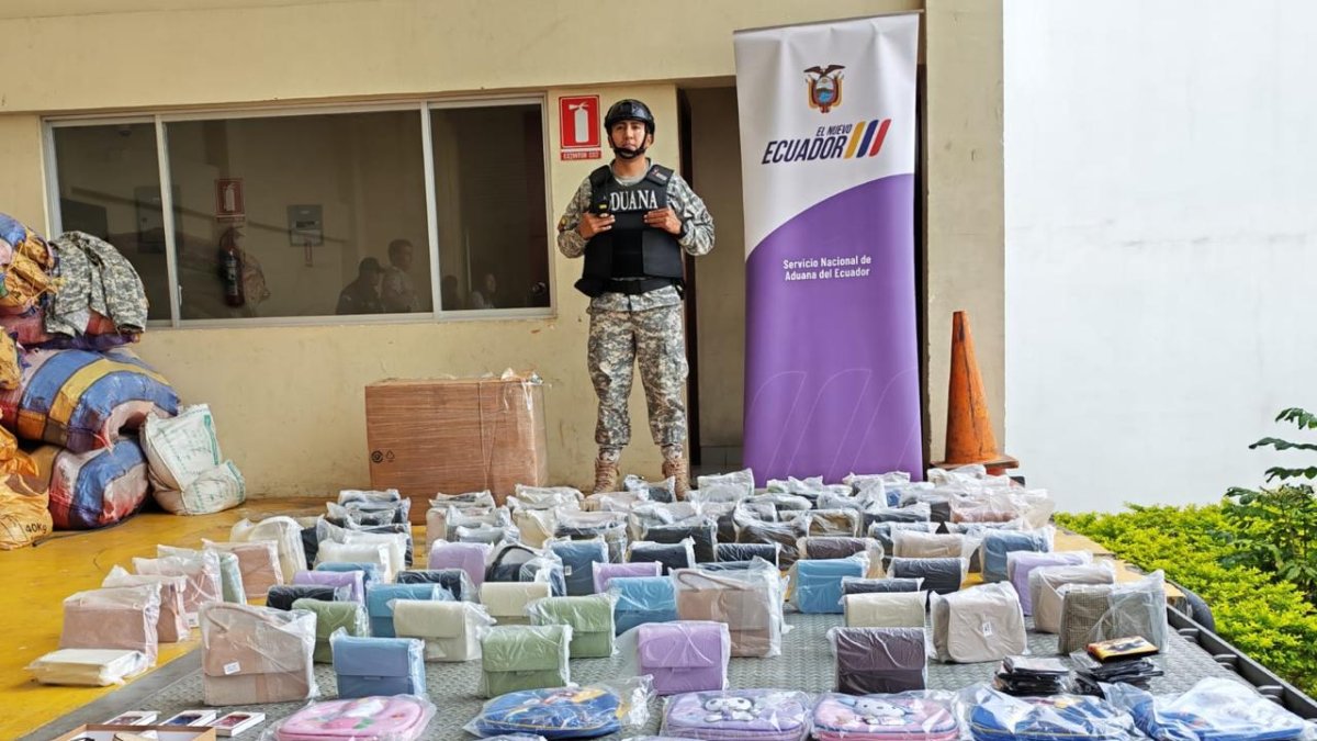 Senae muestra la mercadería aprehendida por no tener todos los documentos legales.