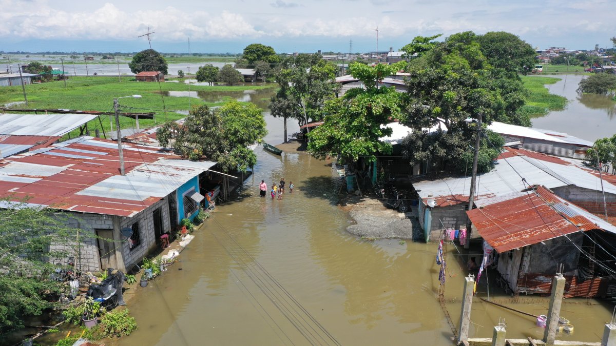 Recinto La Chala, entre Jujan y Babahoyo.
