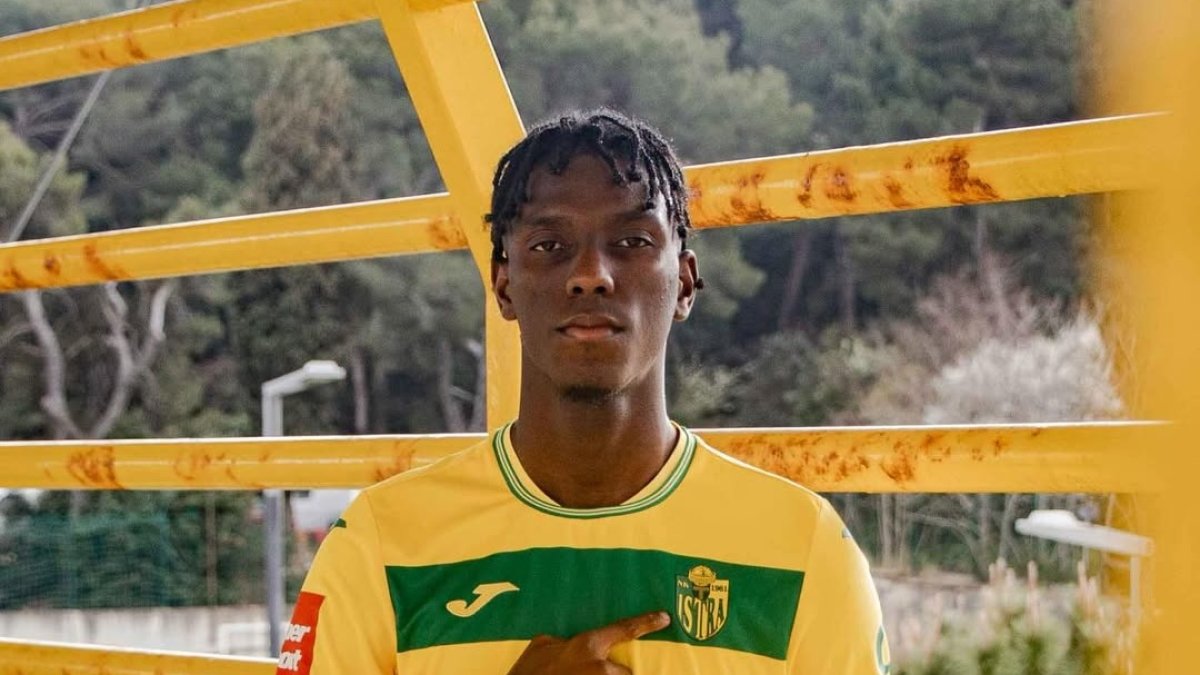 Representante del estado de Texas, James Talarico,  durante su campaña electoral por la primarias demócratas en Texas.