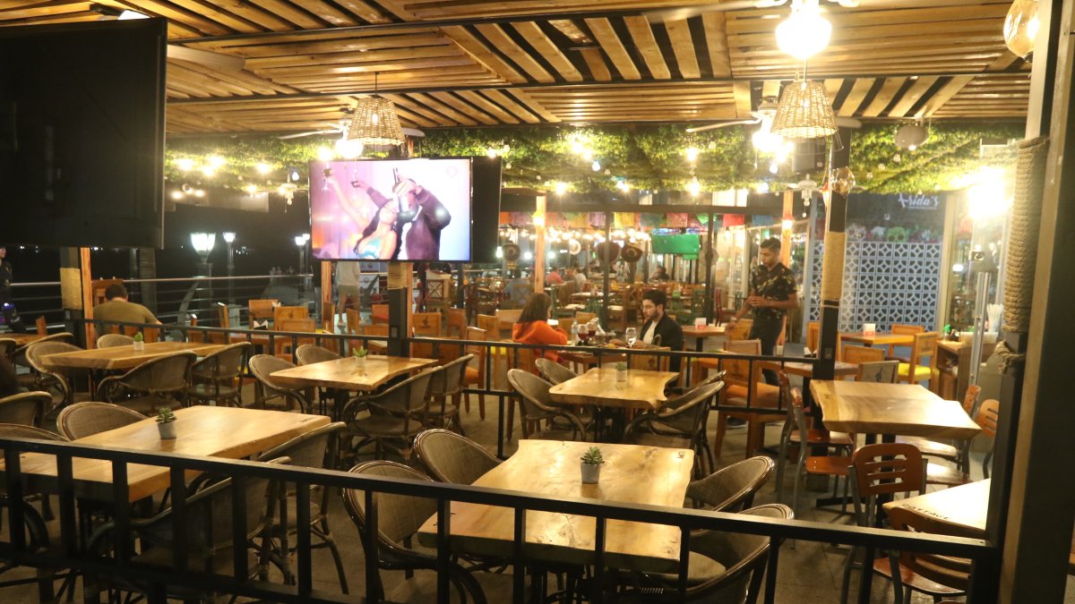 El comercio se ve afectado por la medida, especialmente los fines de semana.