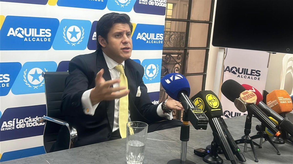 César Poveda, coordinador jurídico del Municipio de Guayaquil, denuncia nuevos bloqueos en proyectos públicos.