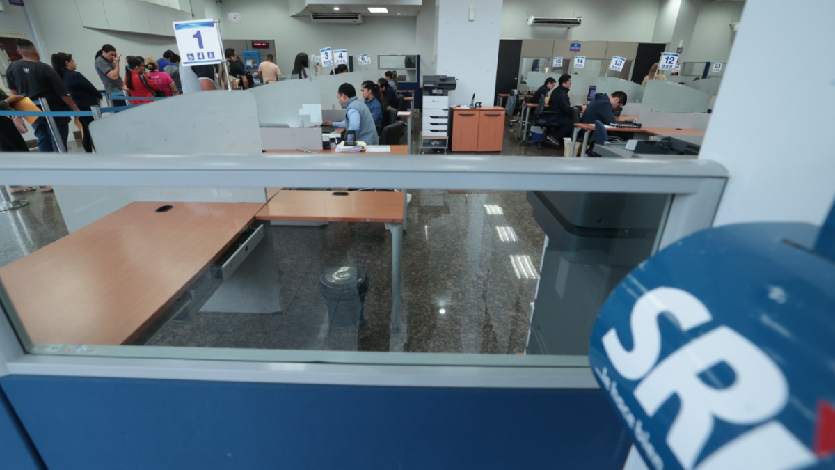 El Servicio de Rentas Internas (SRI) abrió nuevas vacantes en Ecuador, ofreciendo oportunidades laborales en distintas áreas administrativas y técnicas.