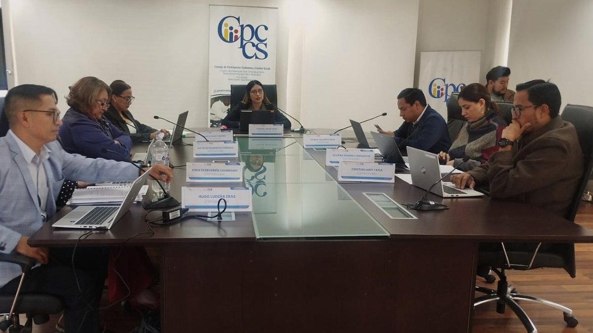 Desde enero de 2026, el Consejo de Participación Ciudadana y Control Social (CPCCS) activó el concurso para reemplazar a Diana Salazar.