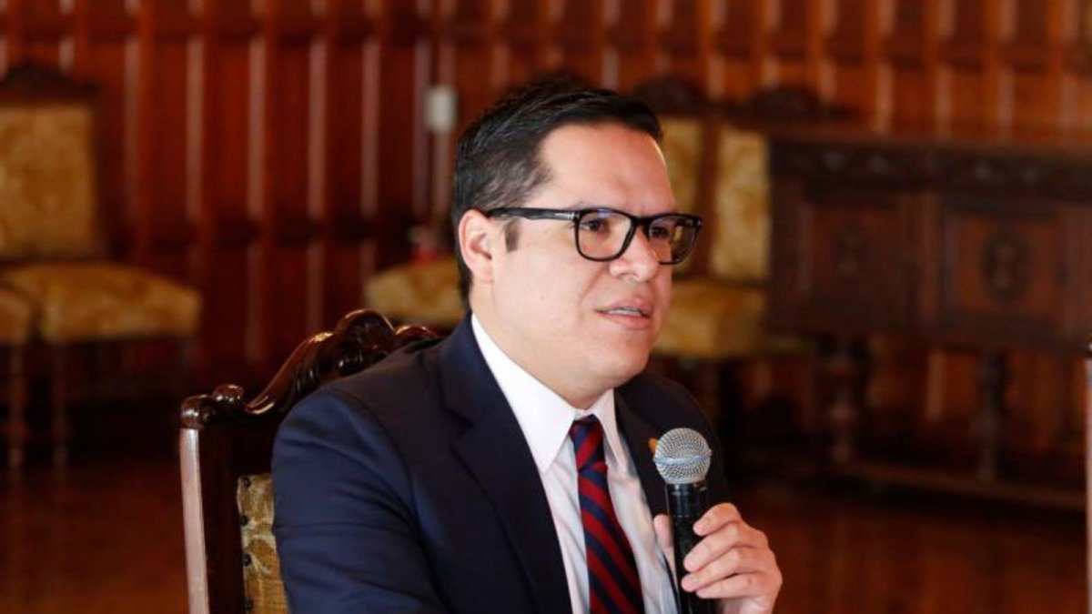 José Julio Neira expuso los nuevos controles en contratación estatal y lavado de activos.