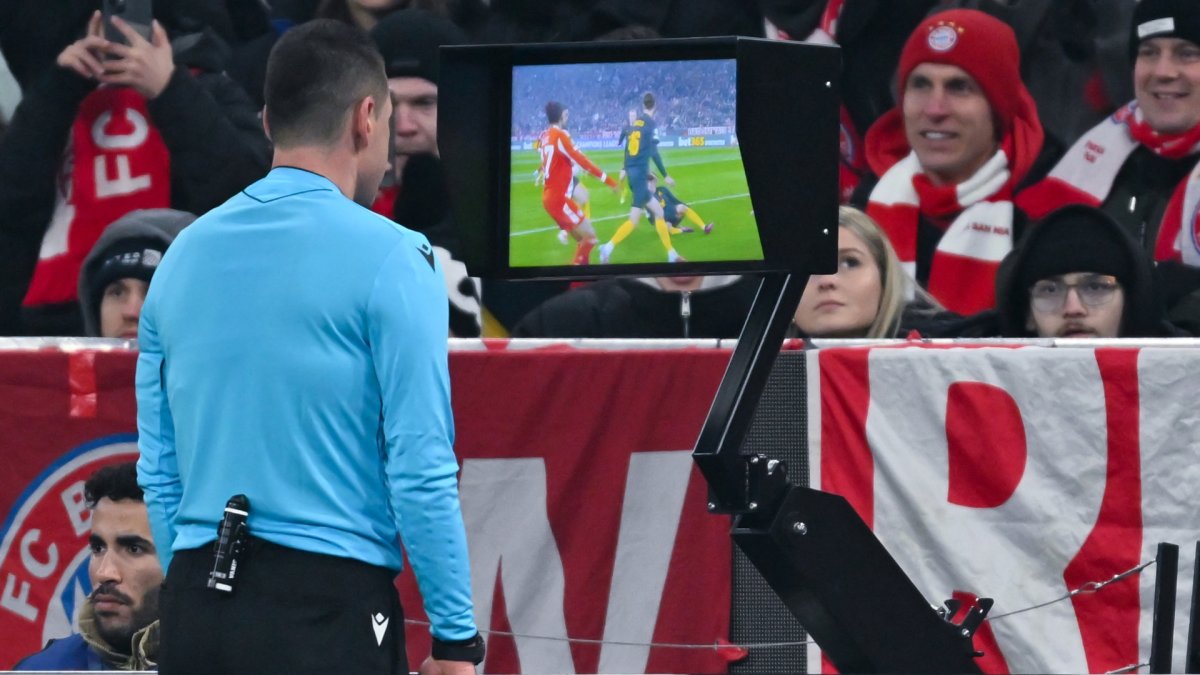 La FIFA y la IFAB aprobaron nuevas reglas para frenar la pérdida de tiempo.