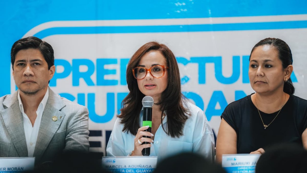 Marcela Aguiñaga se acerca a Centro Democrático y define su futuro político.