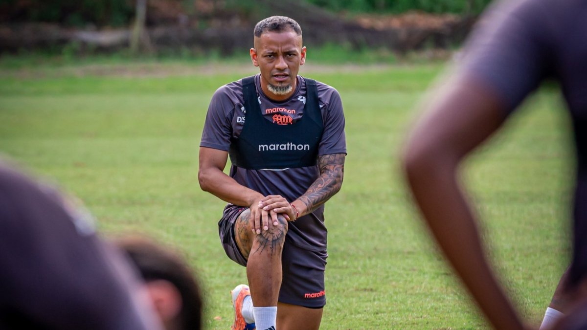 Jefferson Intriago fue presentado el jueves 19 de marzo en Barcelona SC.