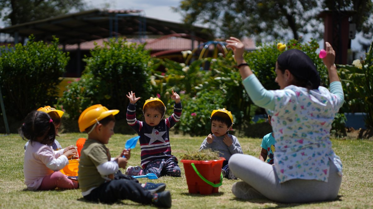 El proceso inicia 24 de marzo de 2026 inicia el proceso de matrículas y traslados de estudiantes en el régimen Costa – Galápagos.