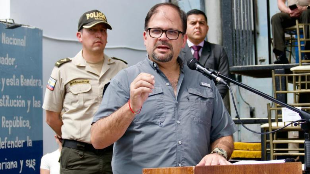 El ministro Reimberg adelantó que el toque de queda, inicialmente previsto por 15 días, podría extenderse.