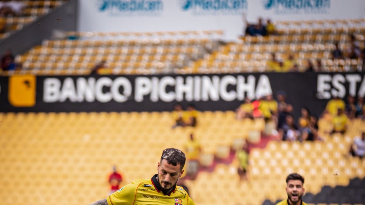 Darío Benedetto delantero de Barcelona SC 2026.