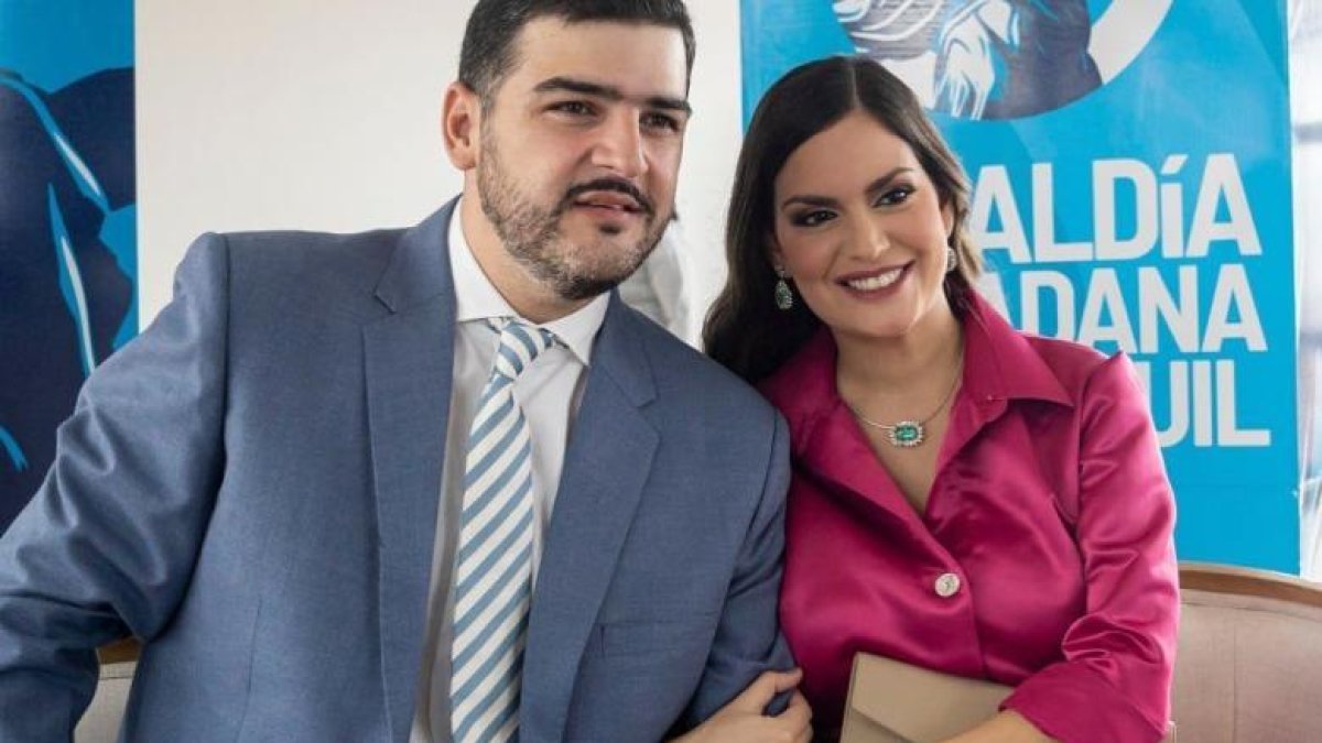 Referencial. El alcalde de Guayaquil en un evento en 2025 con su esposa Fiorella Icaza.