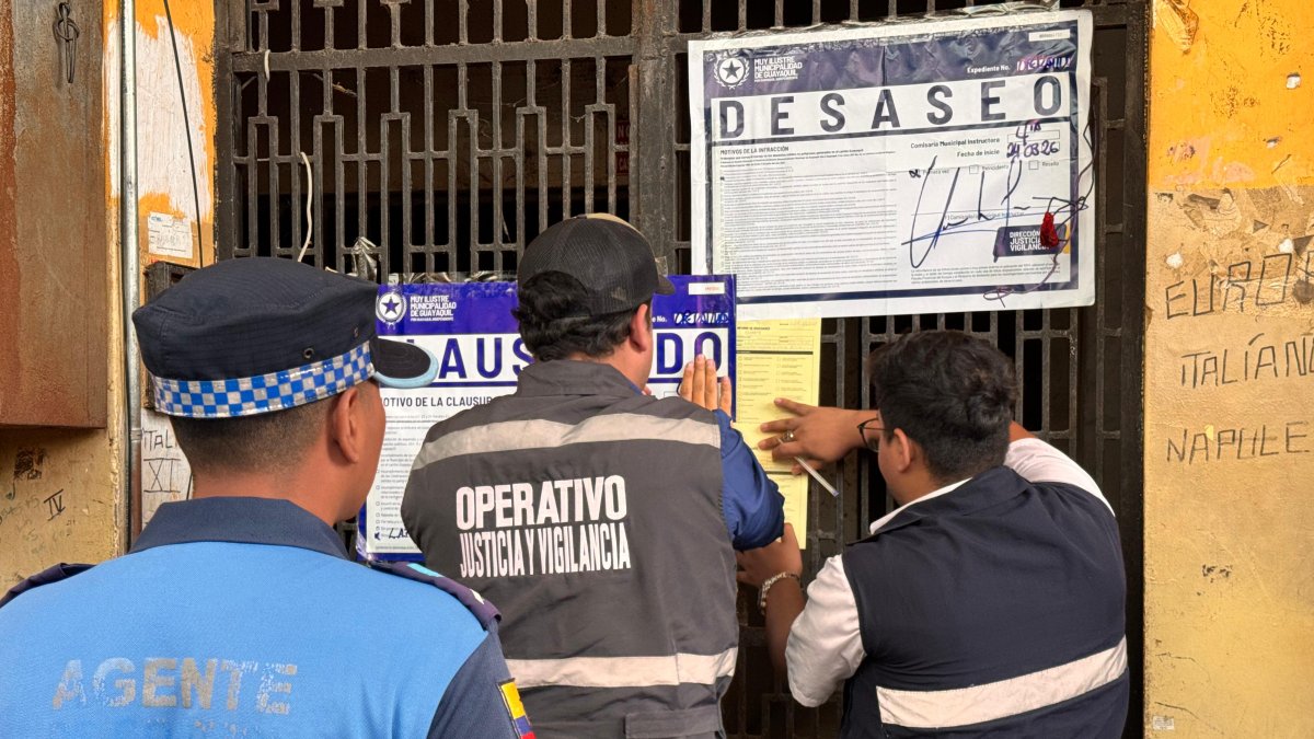 El Municipio informó que clausuró bodegas en la Bahía.