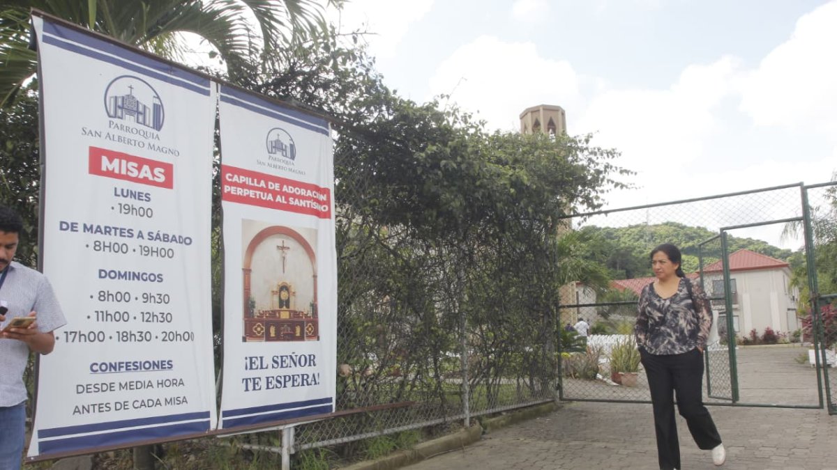 Luto. Alfonso Avilés, uno de los ahogados, fue velado en La Aurora.