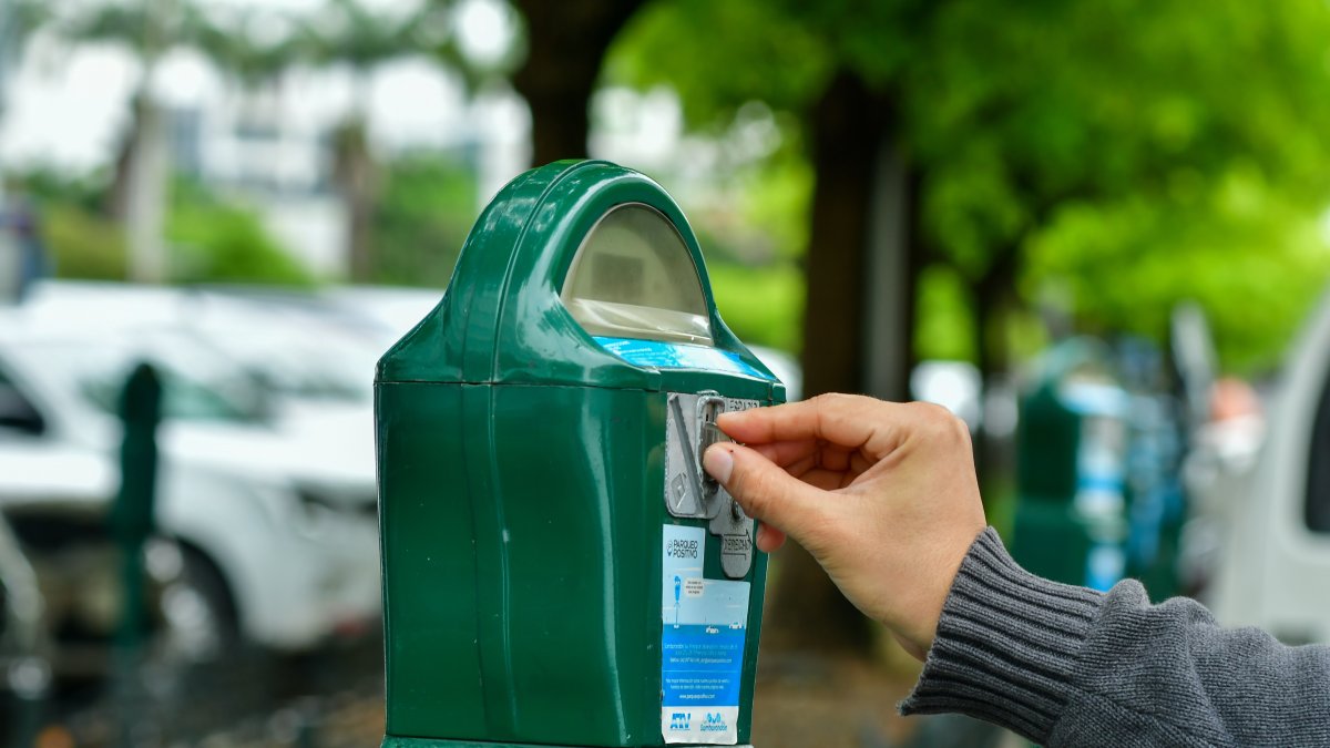 El interior de una de las salas de descanso Wait n' Rest (Esperar y Descansar) este martes, en Miami (EE.UU.).