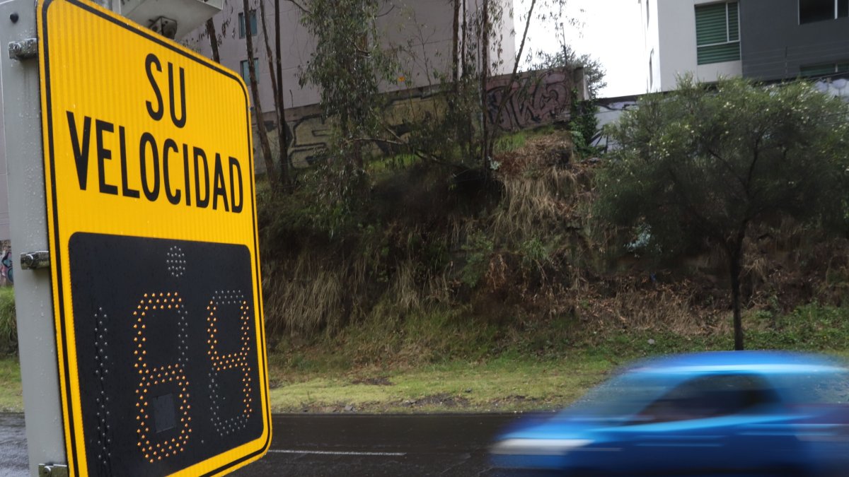 En Quito funcionan radares de velocidad educativos, no sancionatorios.