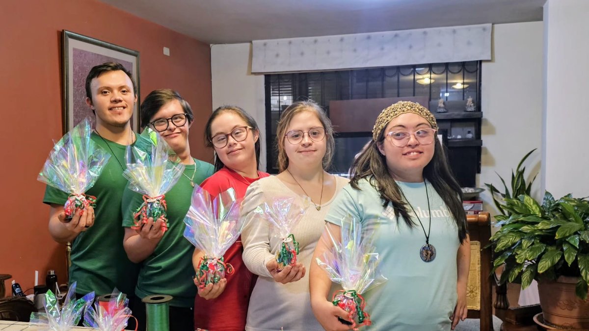 La Fundación Down Ecuador apuesta por la autonomía como clave para la inclusión, promoviendo habilidades que permitan a jóvenes construir su propio proyecto de vida.