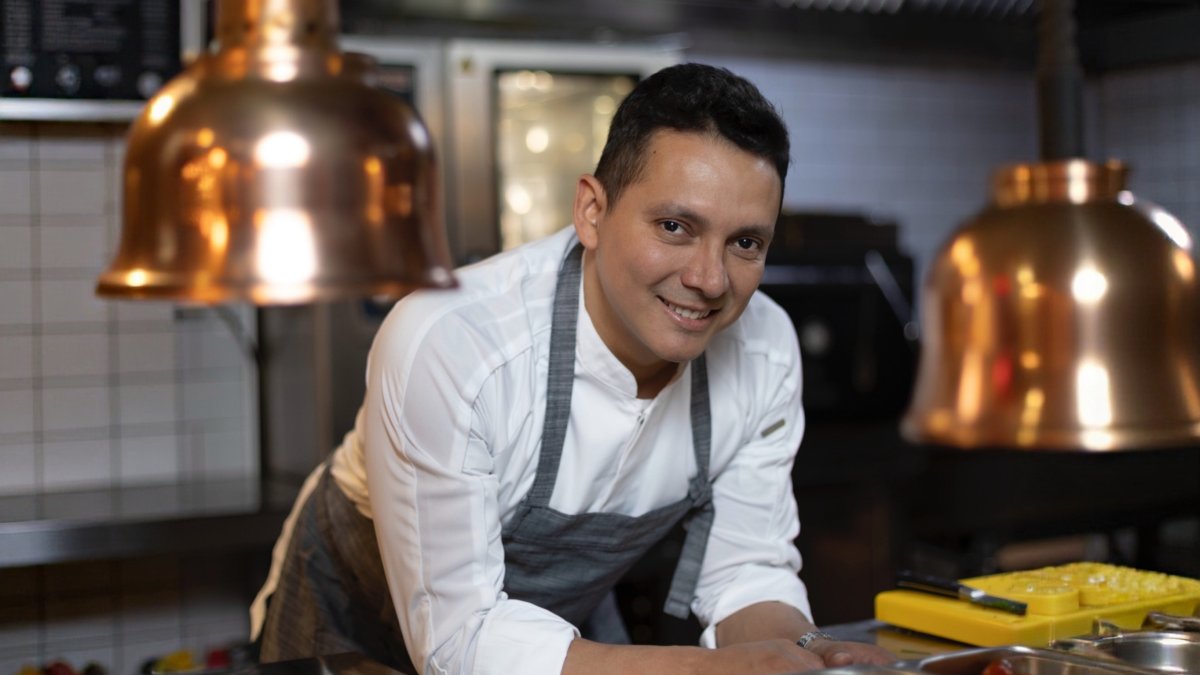 Con siete locales y una visión clara, lleva identidad ecuatoriana a nuevos mercados.